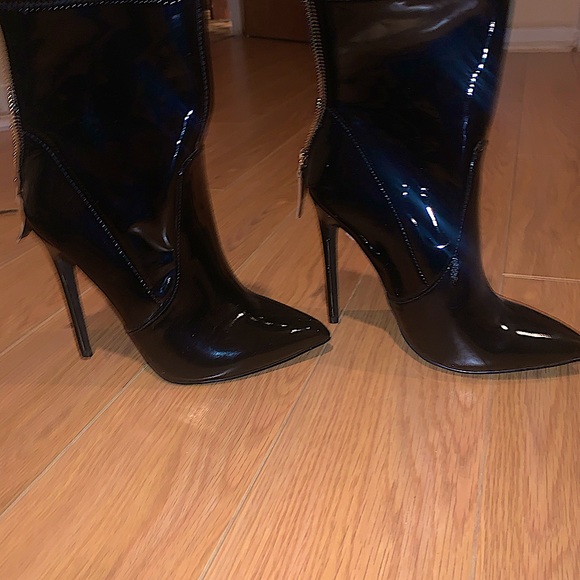 Heeled boot - Picture 3 of 6